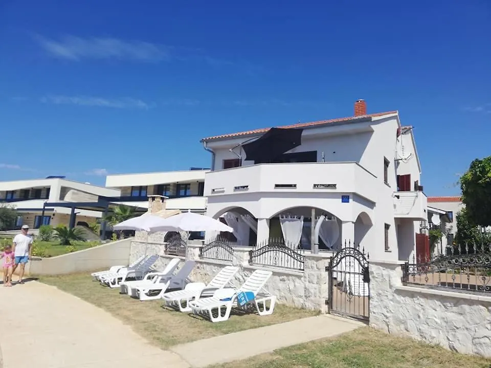 Apartments Hrestak Privlaka  0*, Privlaka (Zadar)