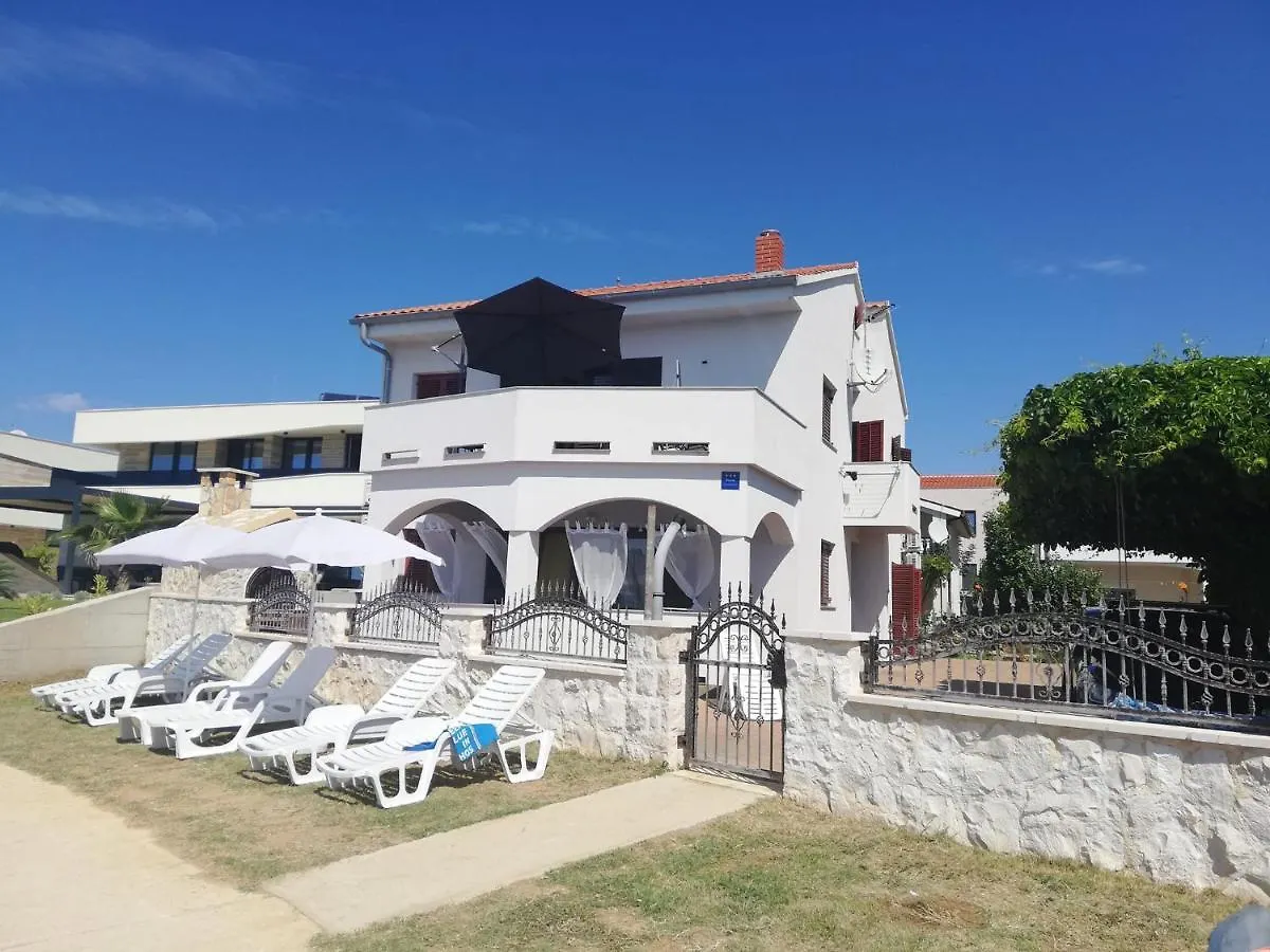 Apartments Hrestak Privlaka   Privlaka (Zadar)